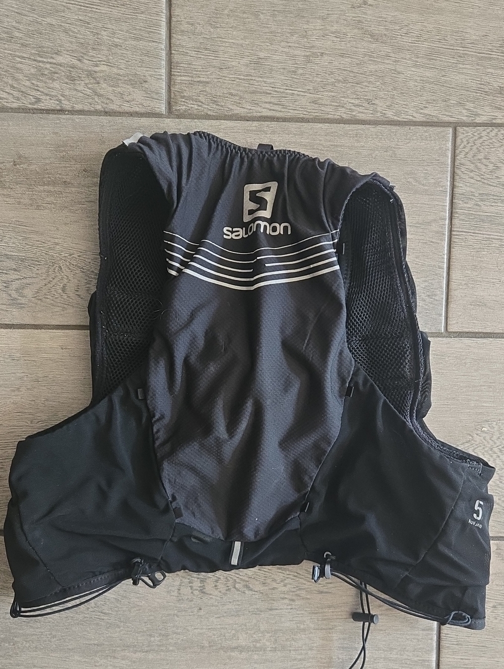 Salomon Black Trail Running Hydration Vest - Picture 2 of 2